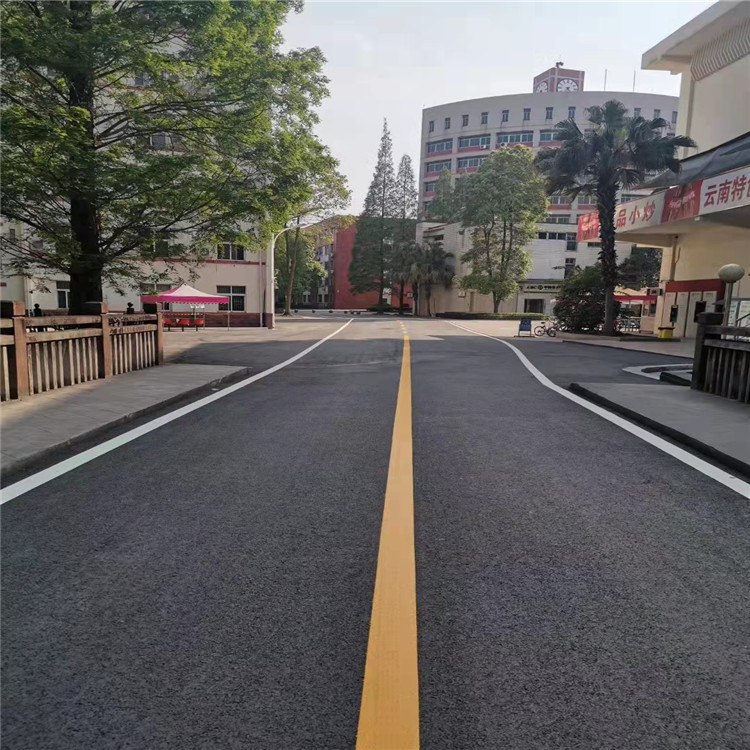 城市道路標(biāo)線施工 街道人行道彩色藝術(shù)標(biāo)線