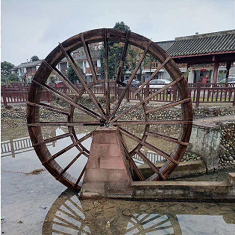 景區(qū)防腐木水車 碳化木風車 仿古木制景觀水車加工定制