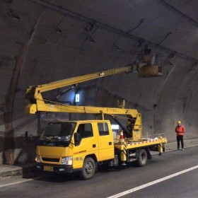 成都小吊車汽車吊輪式起重機(jī)小型變形吊車 性價(jià)比高