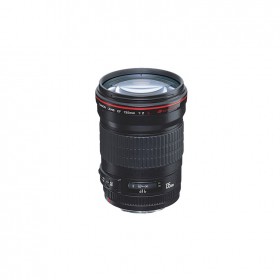 EF 135mm f/2L USM 此款L級遠攝定焦鏡頭135mm的焦距為遠攝區(qū)域的代表性焦距之一