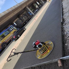 山西彩色生態(tài)透水混凝土地坪  山西彩色透水混凝土道路 透水混凝土施工價(jià)格 彩色透水混凝土材料生產(chǎn)廠家   壓?；炷敛牧蠌S家