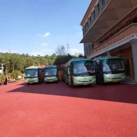 普洱市透水混凝土街道 彩色透水混凝土材料生產(chǎn)廠家 壓花地坪材料生產(chǎn)廠家 透水混凝土粘接劑量大送貨到工地